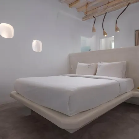Flaskos Luxury Suites Agios Stefanos  Exterior photo