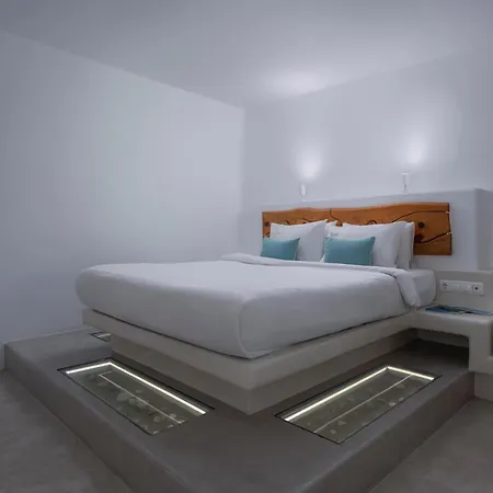 Flaskos Luxury Suites Agios Stefanos  Exterior photo