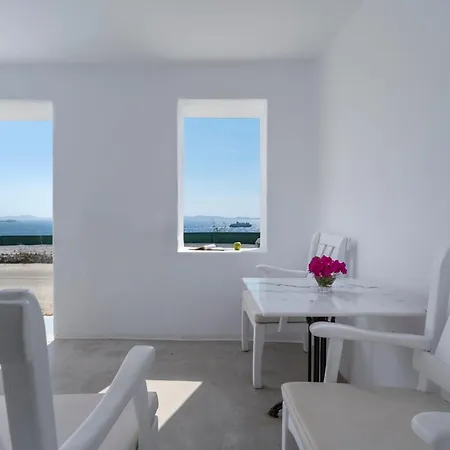 Flaskos Luxury Suites Agios Stefanos  Exterior photo