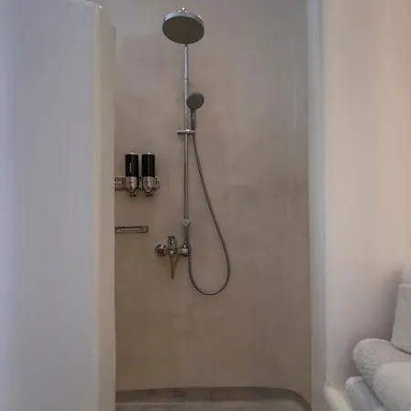 Flaskos Luxury Suites Agios Stefanos  Exterior photo