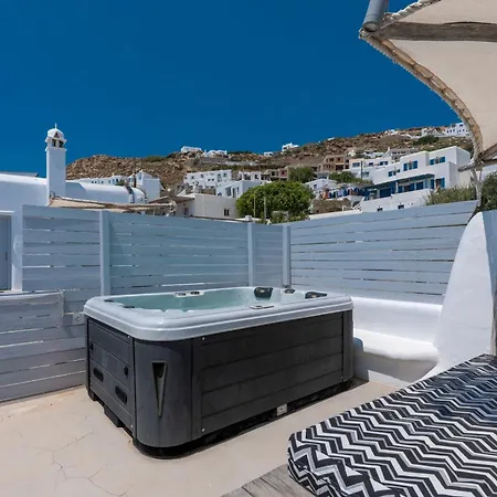 Flaskos Luxury Suites Agios Stefanos  Exterior photo