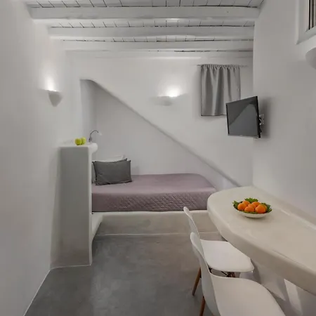Flaskos Luxury Suites Agios Stefanos  Exterior photo