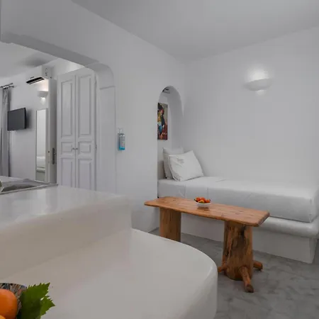 Flaskos Luxury Suites Agios Stefanos  Exterior photo