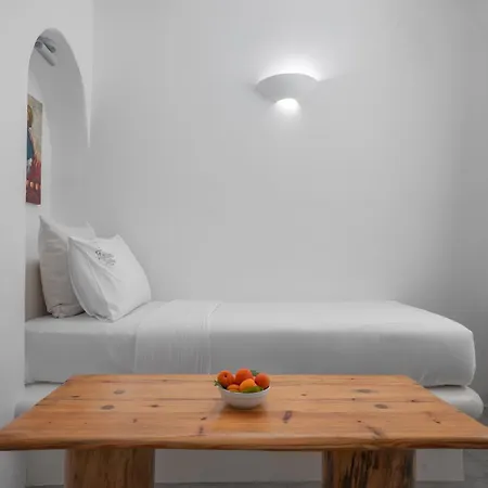 Flaskos Luxury Suites Agios Stefanos  Exterior photo
