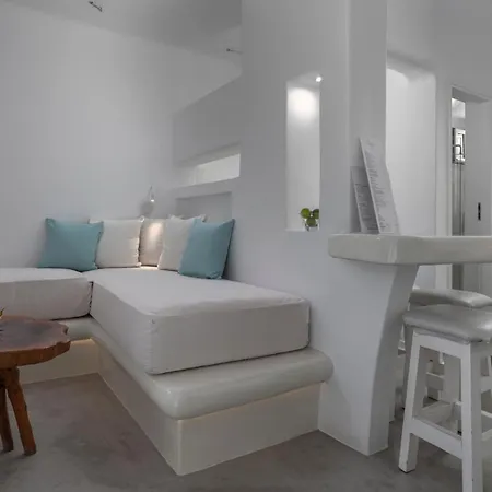 Flaskos Luxury Suites Agios Stefanos  Exterior photo