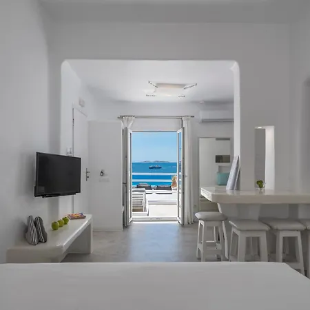 Flaskos Luxury Suites Agios Stefanos  Exterior photo