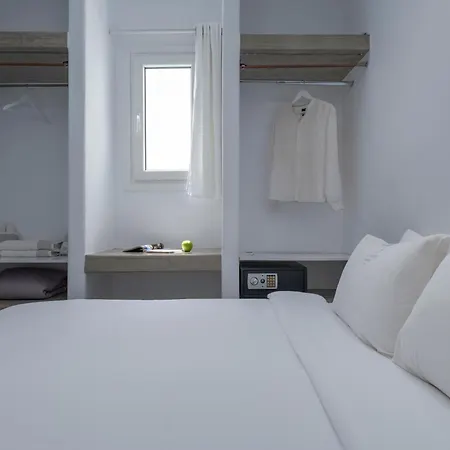 Flaskos Luxury Suites Agios Stefanos  Exterior photo
