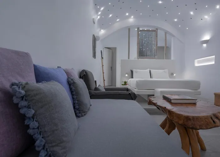 Flaskos Luxury Suites