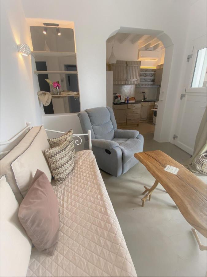 Flaskos Luxury Suites 4*