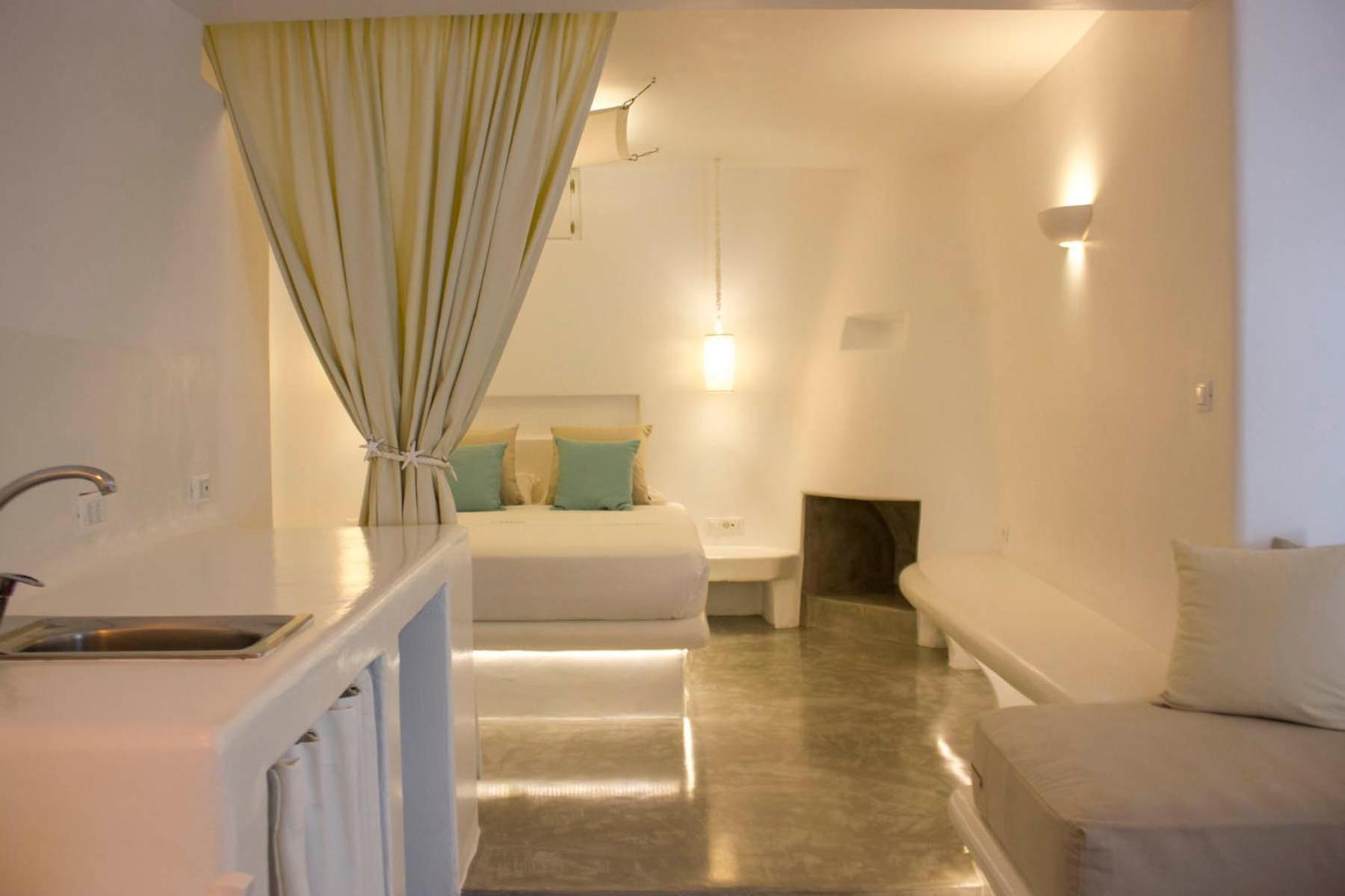 Flaskos Luxury Suites Aparthotel Agios Stefanos (Mykonos)