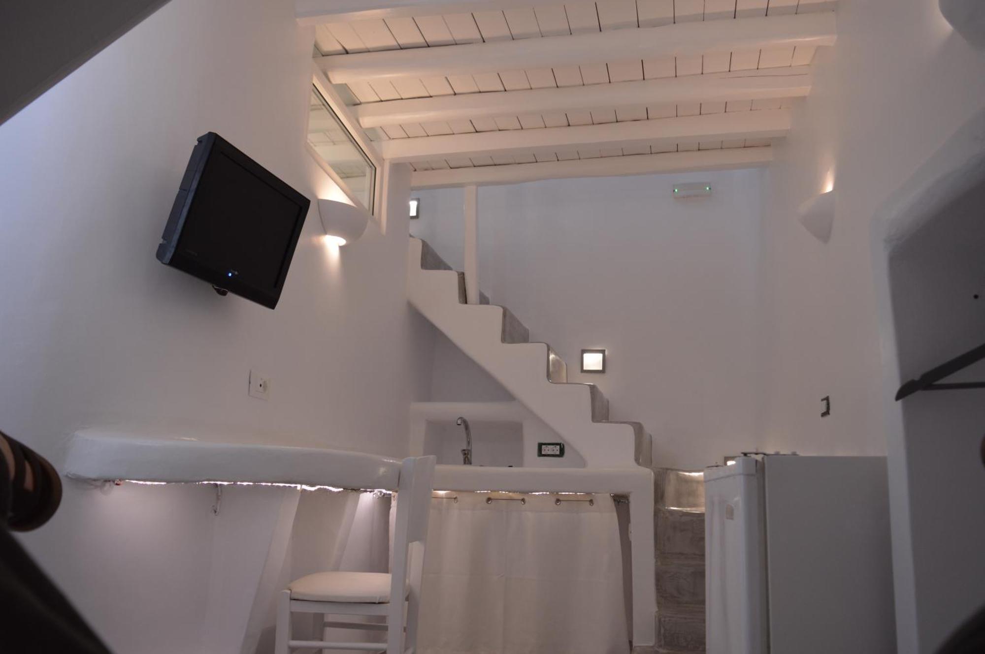 Flaskos Luxury Suites Agios Stefanos (Mykonos)