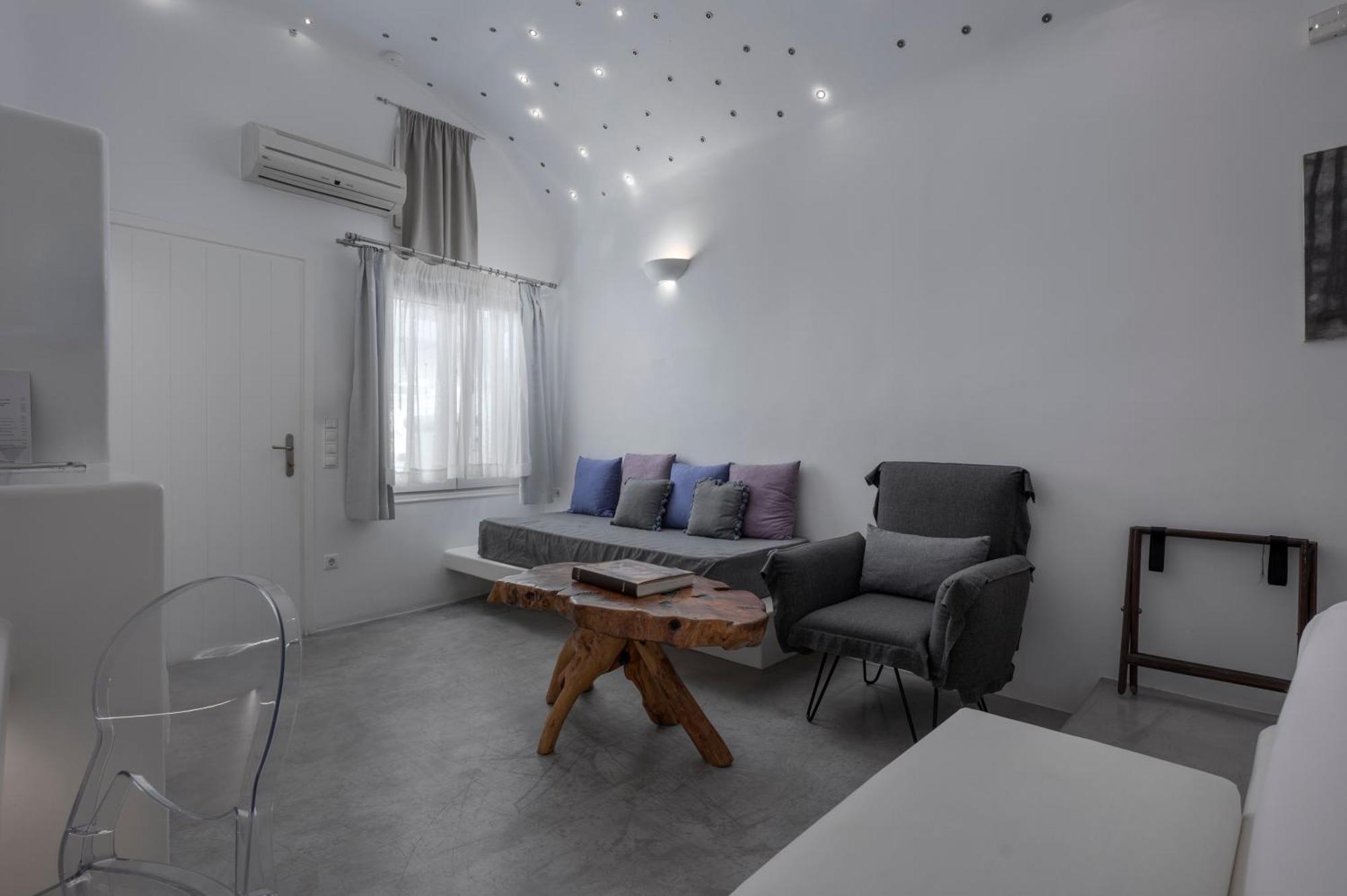 Flaskos Luxury 4*