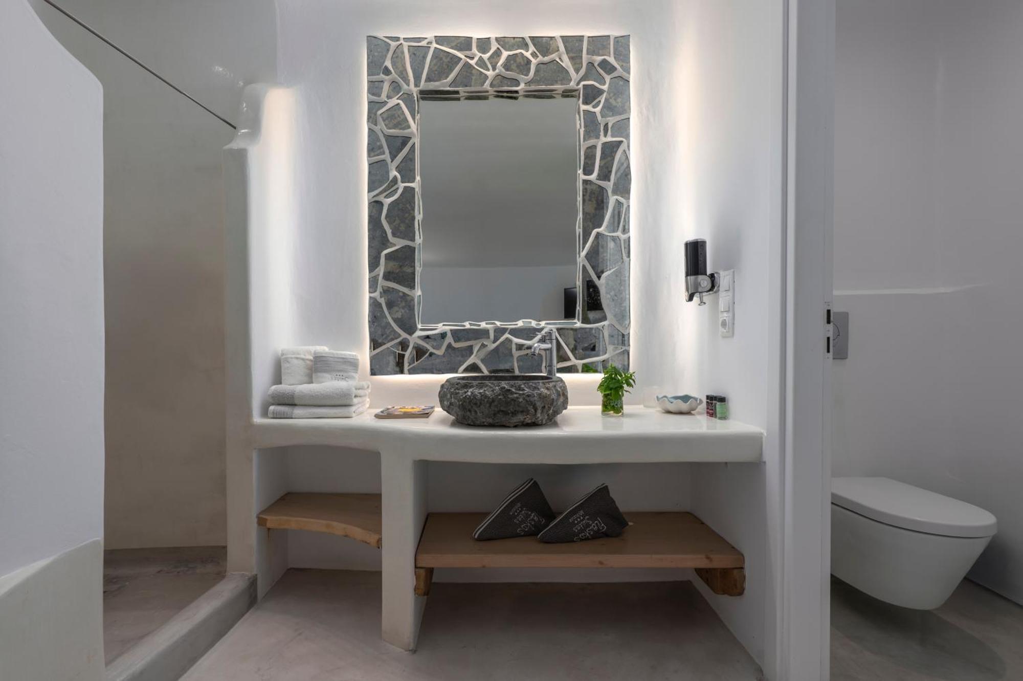 Flaskos Luxury 4*